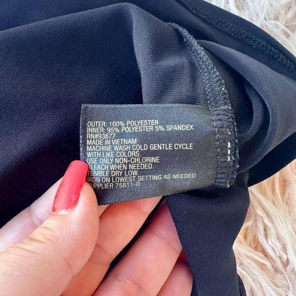 Women’s Large Sleeveless Blouse - Picture 3 of 4